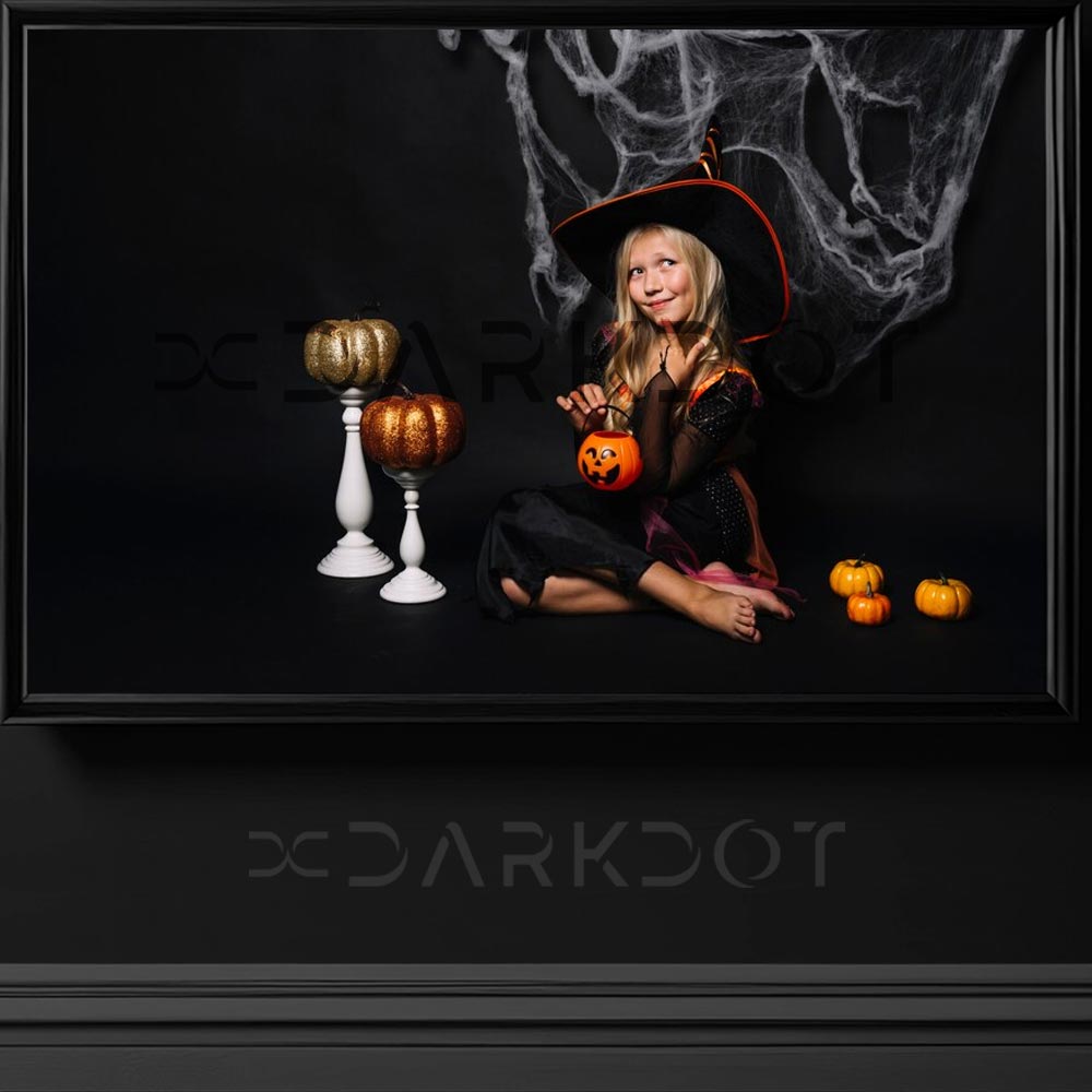 halloween fotograflari cadilar bayrami fotografi kucuk siyah makyajli kiz