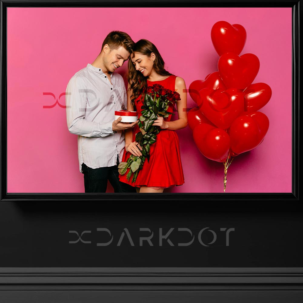 sevgililer gunu fotograflari birbirine hediye veren sevgilier 14 subat fotograflari