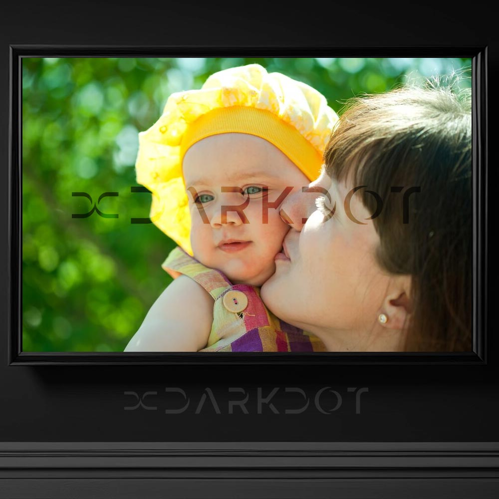 annesinin kucaginda sirin tatli kucuk kiz bebek fotografi anne bebek