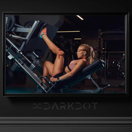 leg press calisan genc sporcu fit kadin ayak agirlik calisan kadin fotografi