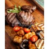 izgara biftek ve tavuk parcalari menu fotograf