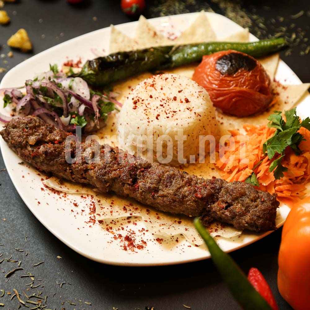 urfa sis tabakta menu fotografi pilavla birlikte