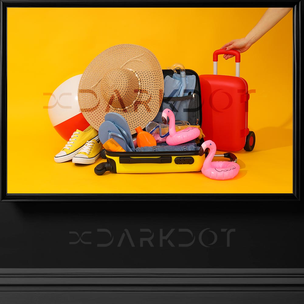 tatil hazirligi fotograflari tatile cikan kadin tatil bavul sapka yazlik kiyafet fotograflari