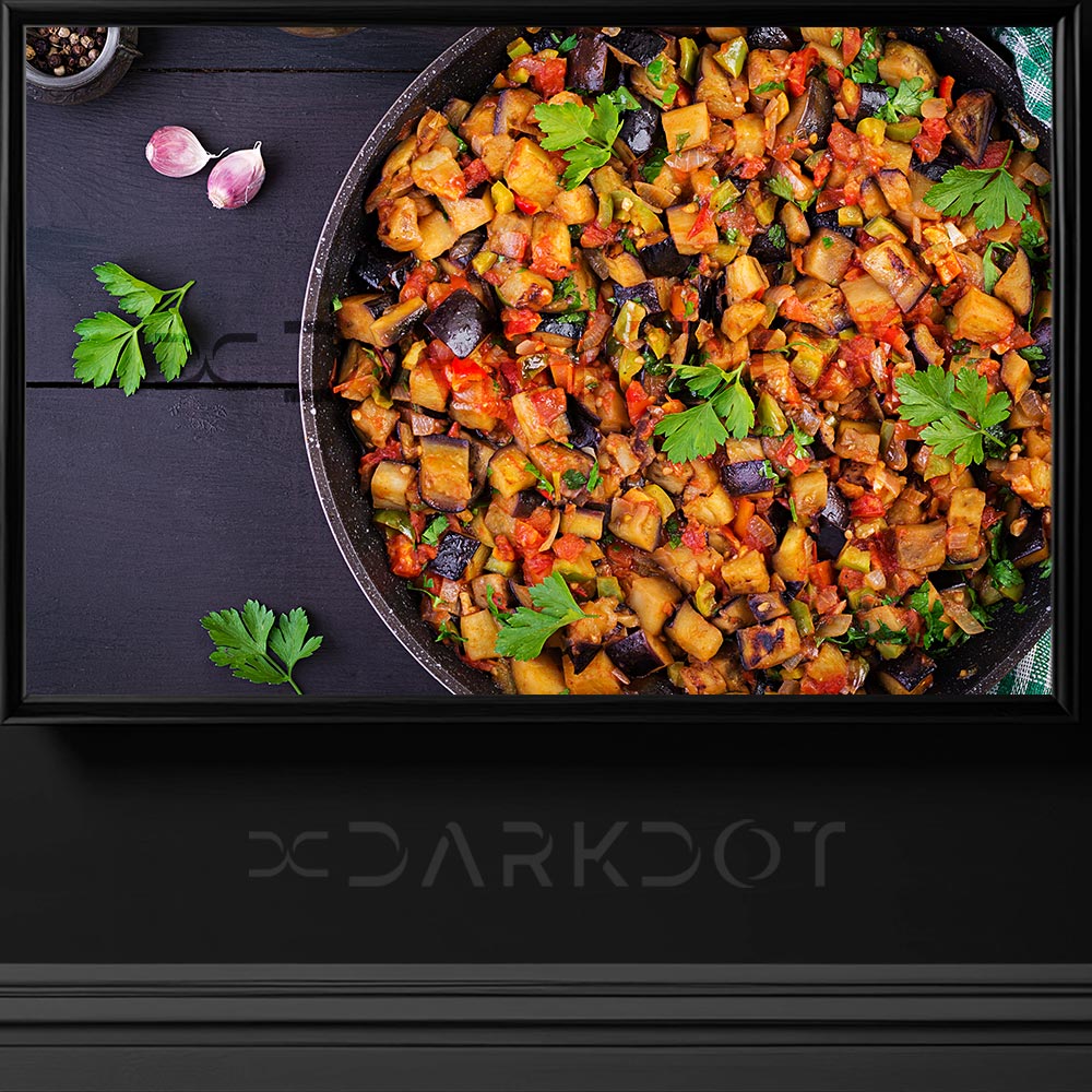 sebze yemegi fotografi vejetaryen vegan yemekleri tepside kabak patlican firin yemegi